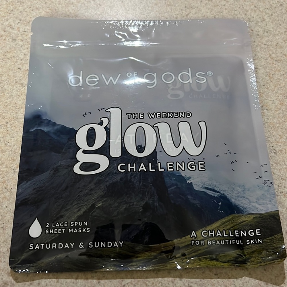 Dew Of The Gods The Weekend Glow Challenge (2 Masks In Sealed Bag)